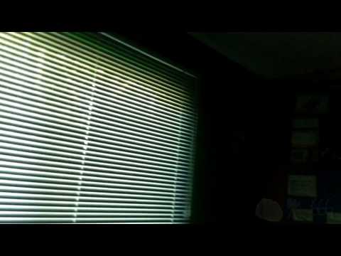 replacing-the-bathroom-light-fixture