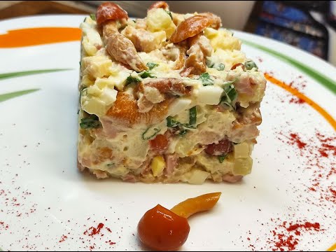 Новый салат к праздничному столу! С маринованными опятами и курицей !