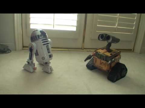 R2D2 meets WALL-E