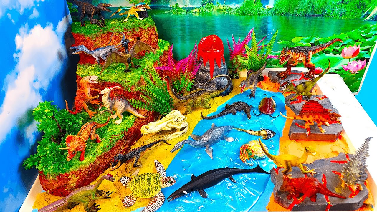 Изучайте названия динозавров с помощью игрушек — обучающее видео для детей.