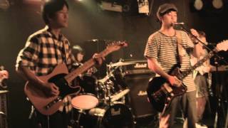 Nyai新宿Fnvでのライブの模様