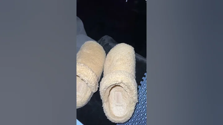 #crocs #crocsgang #cozy #slippers #giftideas #christmas