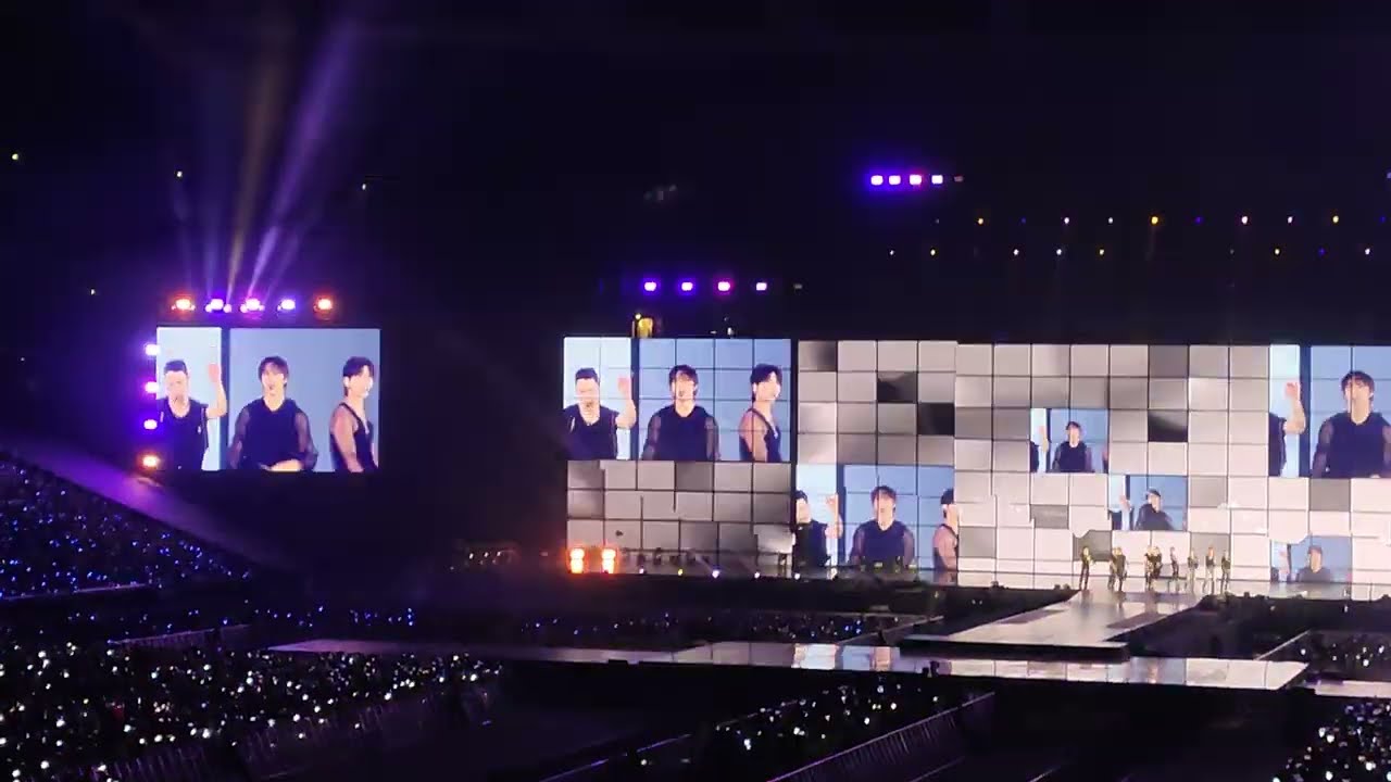 [4K] 2025.09.28_SEVENTEEN WORLD TOUR [NEW_] IN HONG KONG_SEVENTEEN 세븐틴 - Network Love