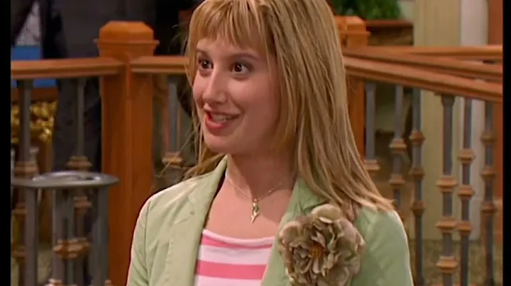 Maddie: I got dragged off by a cop!