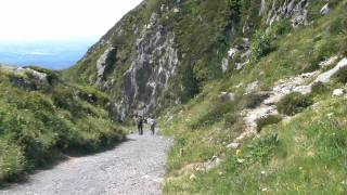 Le Puy de Dôme et autres volcans de la Chaîne des Puys.wmv