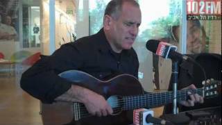 Video thumbnail of "דיויד ברוזה - בצהרי היום  - רדיו תל אביב 102FM"
