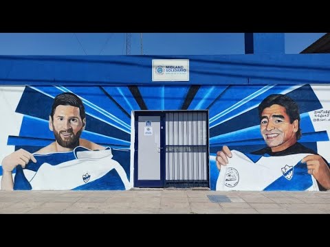 El mural de Midland a Maradona y Messi - Olé