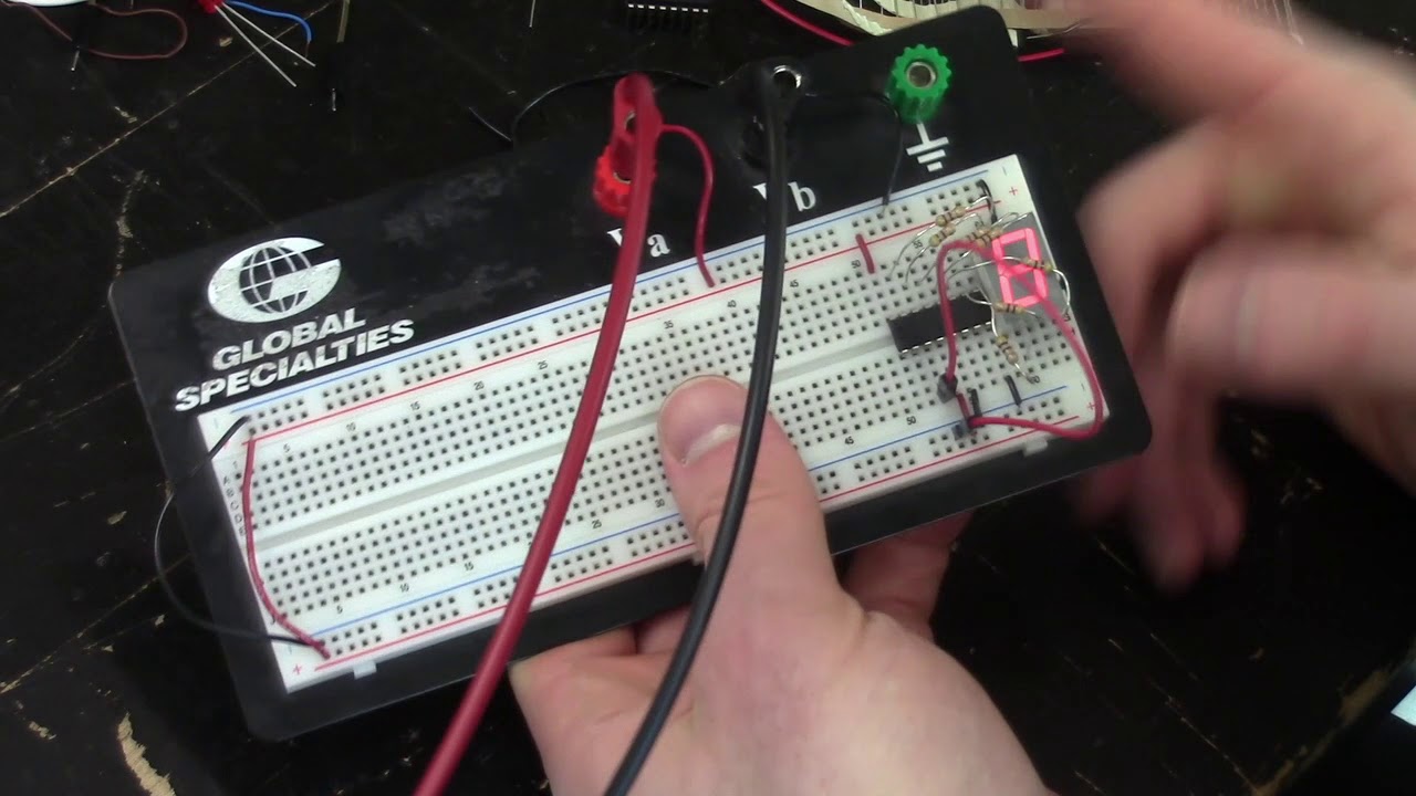 7 Segment Display and Decoder with Sequential Logic Design ...