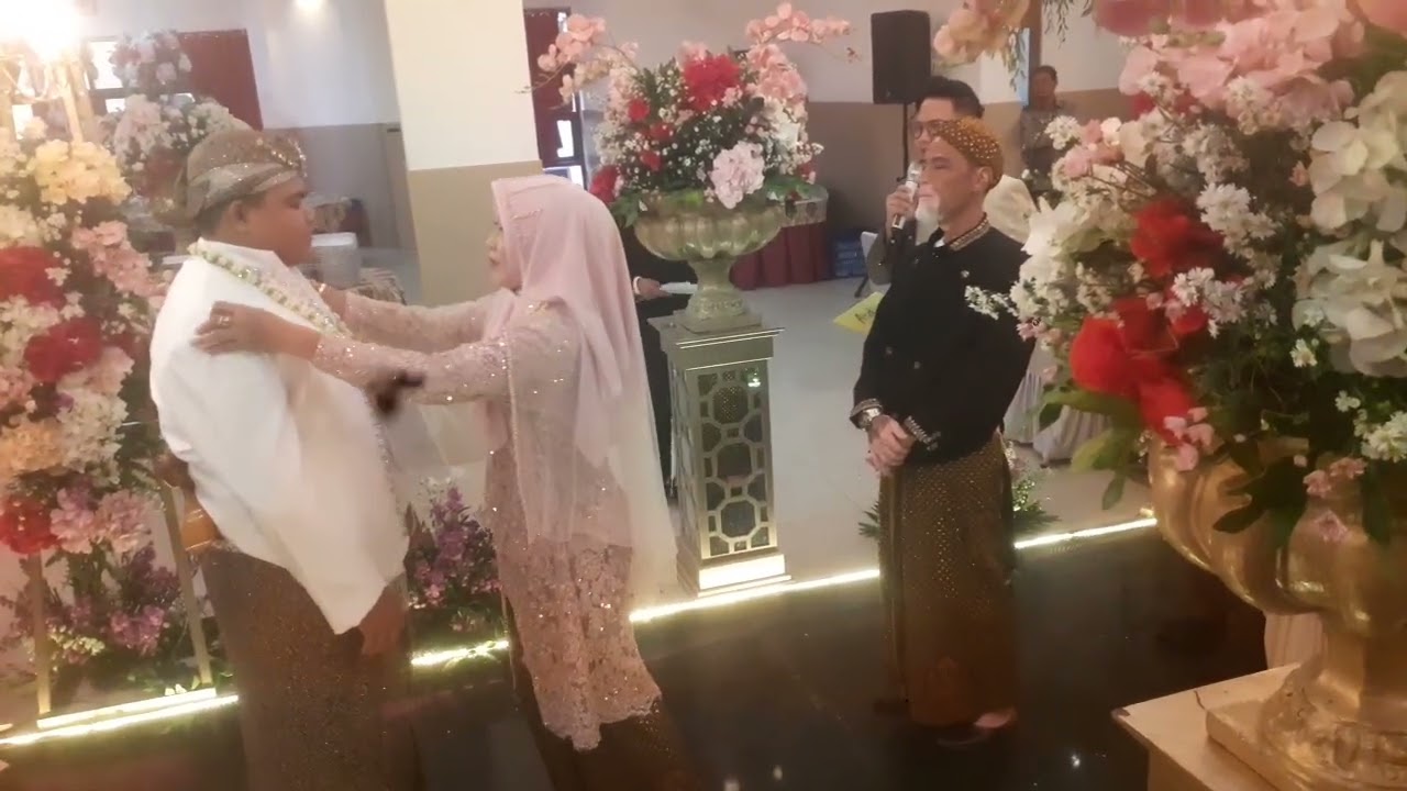Suasana Persiapan Pesta Pernikahan Mbak Gina SALSABILA GHINA LESTARI dan Mas YOGA GUNTARA MULYADI