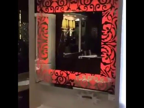 Зеркало для ванной с полихромной подсветкой