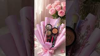 “Not your usual flowers… something BETTER 💕”#makeuplover #prettybouqet #perfectgift