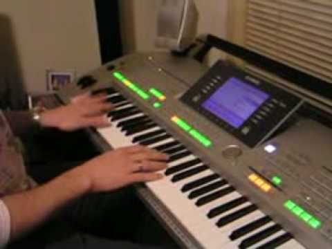 Axel F (Beverly Hills cop theme) "crazy frog" on Yamaha Tyros 2 Arr by Ben Huisman