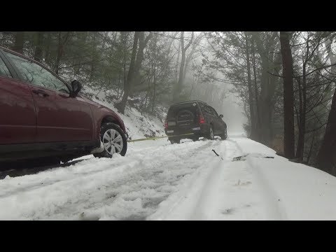 subaru-vs.-suzuki:-snow-climb-challenge!