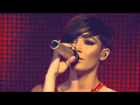 Vídeo: Revelado! Frankie Sandford faz malabarismo com os deveres de parentalidade