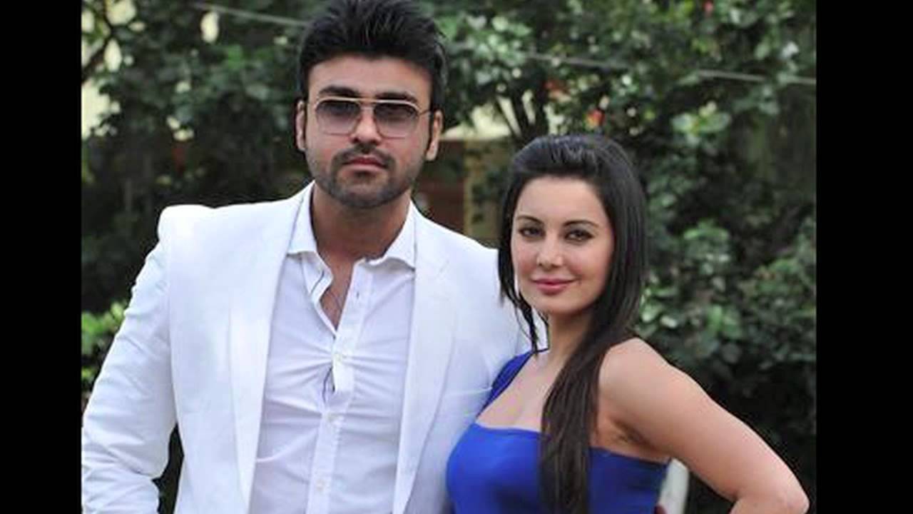 Bigg Boss Season 8 – Minissha Lamba Exposes Arya Babbar!