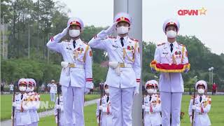 Lễ chào cờ sáng tại Lăng Bác Lễ chào cờ sáng tại Lăng Bác