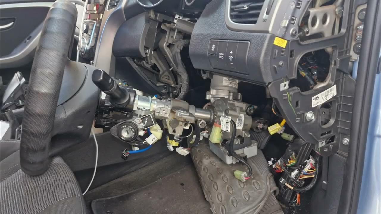 Hyundai I30 - Steering Coupling replacement - YouTube