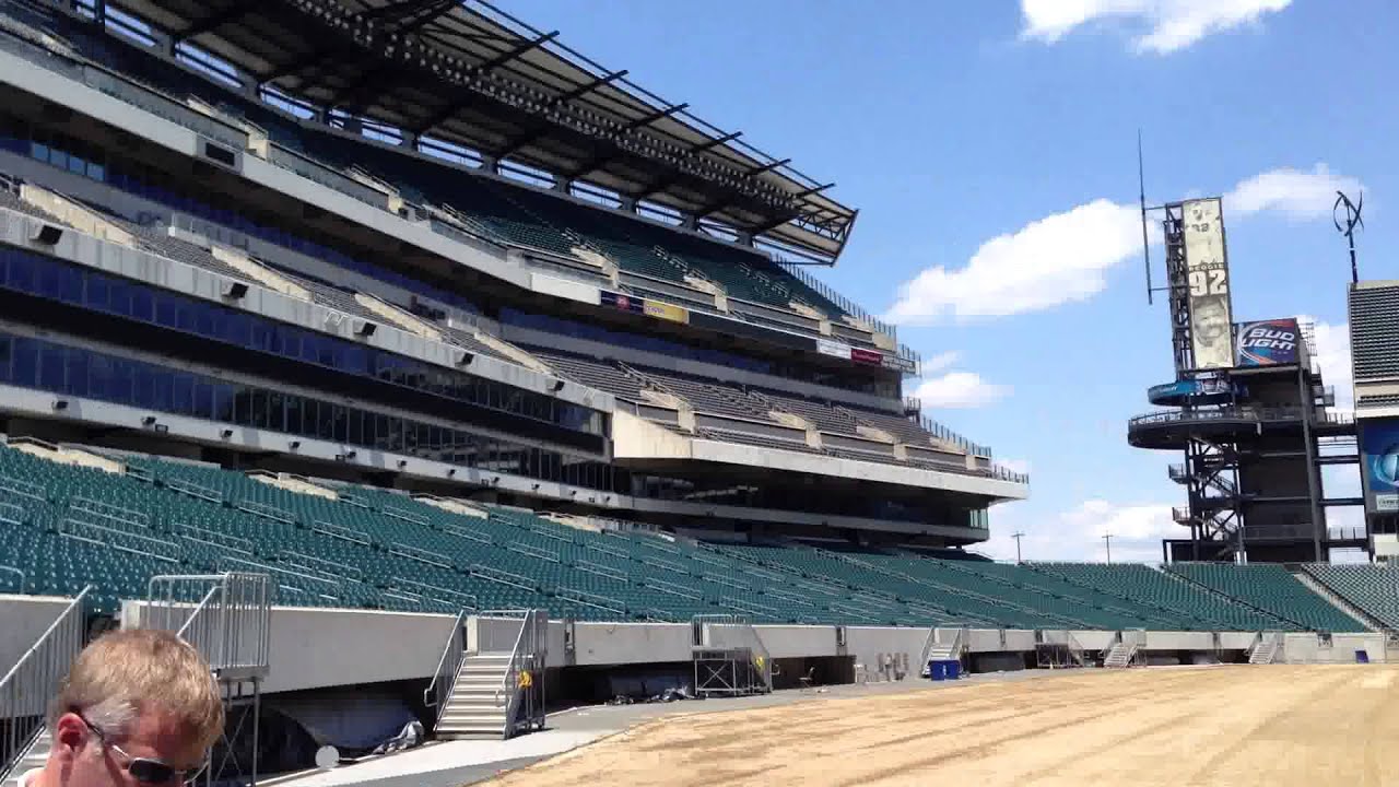 can you tour lincoln financial field