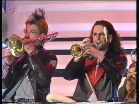1993 Superlachparade - Schauorchester Ungelenk mit der Löffelnummer