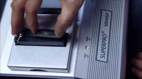 Gang production EPROM programmer in concurrent mode