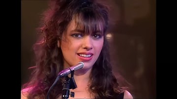 The Bangles  - Walk Like An Egyptian ( 1987 enhanced to 4k)