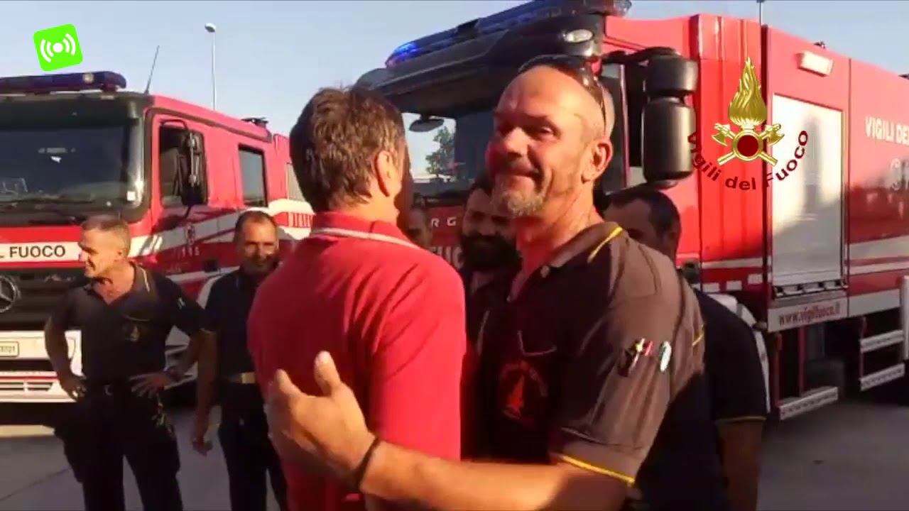 Come va in pensione un vigile del fuoco? Così! Guarda il video