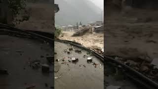 पाकिस्तान में मोहम्मद बांध टूटा डेढ़ हजार लोगों के मारे जाने की खबर
