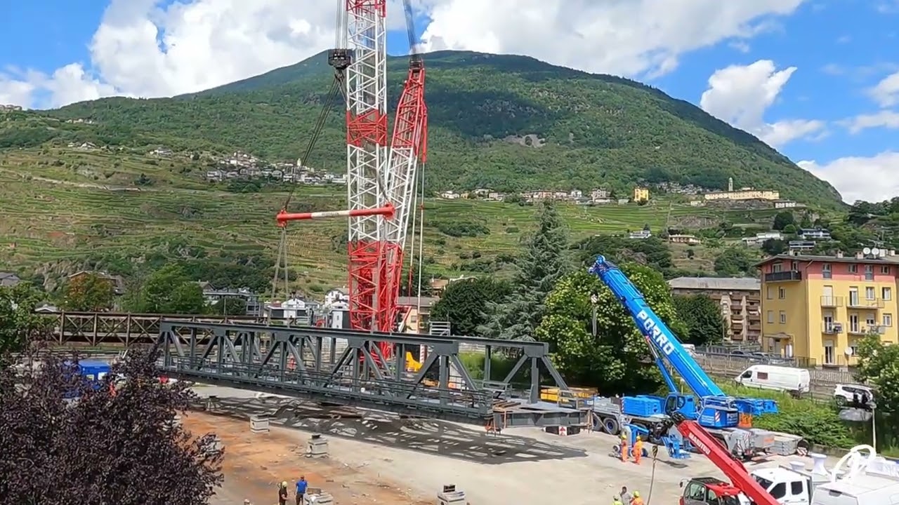Sondrio 30 luglio 2025- Vernazza Autogru vara il nuovo ponte ferroviario sul torrente Mallero.