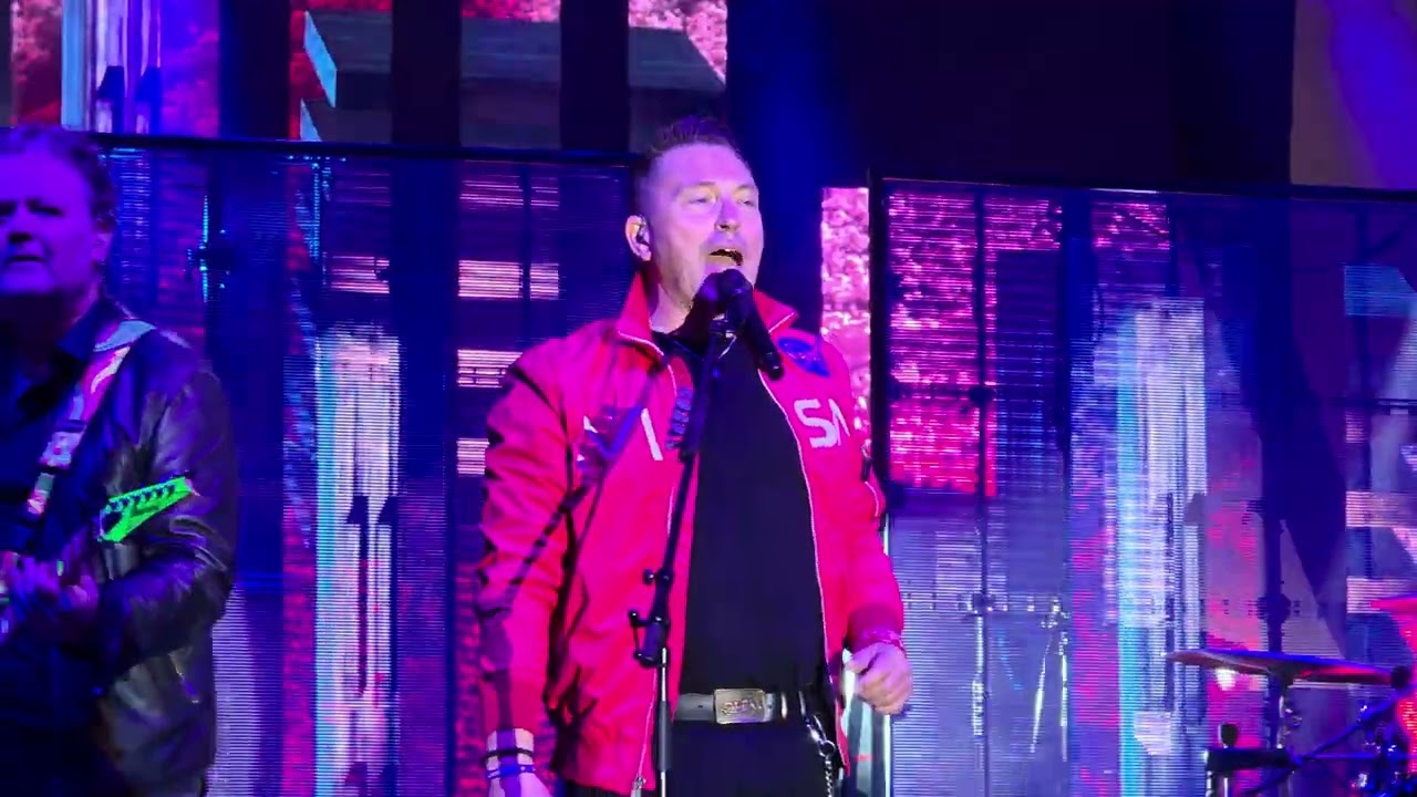 Ákos - Keresem az utam (Győr, 2025.08.30.) 