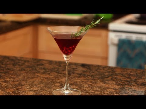 pomegranate-rosemary-martini-recipe,-healthy-cocktails,-fit-how-to