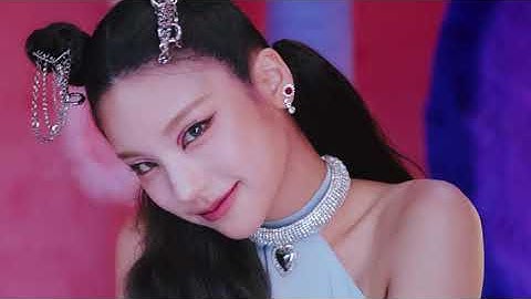 4K/60FPS Itzy “Loco” MV