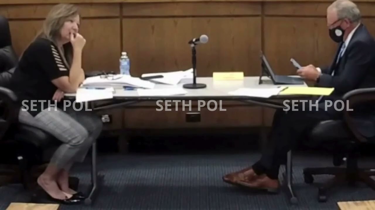 Blonde milf shoeplays in black flats during meeting (READ DESCRIPTIONS)