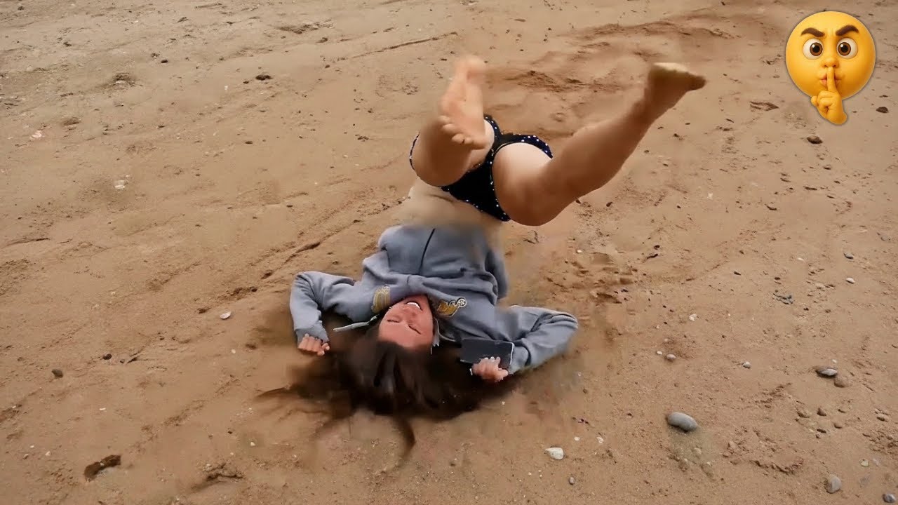 Смешные видео. Попробуй не засмеяться. Подборка смешных фейлов. Люди, которые ужасно ошибаются. П...