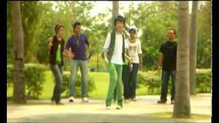 Download Lagu Juara MV -Hafiz , Aril , Akim , Black , Choo Hou Ren MP3 Download Lagu Juara MV -Hafiz , Aril , Akim , Black , Choo Hou Ren MP3