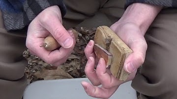 Flint Knapping a Mookaite point - Part 1