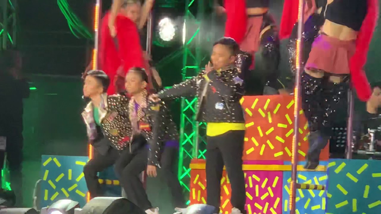 TNT Boys Listen The Big Shot Concert - Dance Production