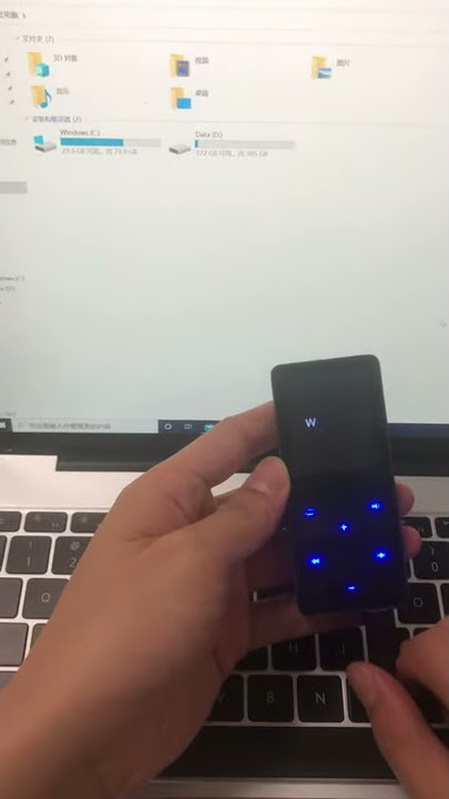 Arungo MP3 Player connected to computer