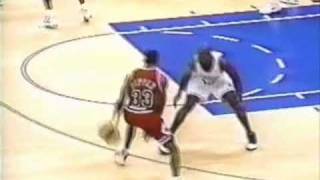 Celebrity Scottie Pippen's Thunderous One Hander vs DAL Did not count Wealth