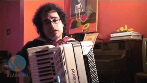 Roland FR-3 V-Accordion Holds The Secret To Wowing The Ladies