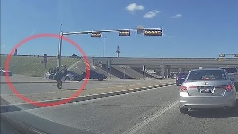 dashcam footage of bad drivers part 1