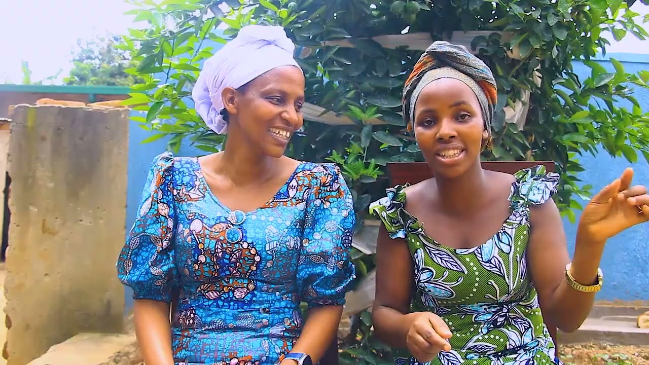 Abanye NDONDO 👋👋 🤣🤣🤣 Baba mama bo kumwimerere bavuze kumboga tutari tuzi kbs🤙♥️