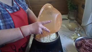 Очень вкусные и сочные чебуреки, тесто на твороге и водке. Очень вкусные и сочные чебуреки, тесто на твороге и водке.