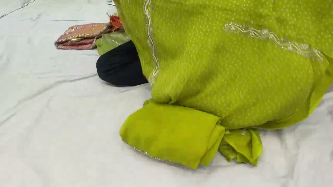 Vlog 5 ਇਹ ਵਾਲੇ ਸੂਟ ਦੇ ਰੰਗ ਹੋਰ ਮਿਲ ਜਾਣਗੇ ਜੀ  GULATI CLOTH HOUSE JALANDHAR  +919501020306 