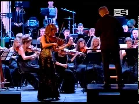 ლიზა ბათიაშვილმა და მსოფლიო ორკესტრმა ბათუმის მუსიკალურ ცენტრში დაუკრეს