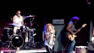 Watch Nikka Costa Keep Wanting More video