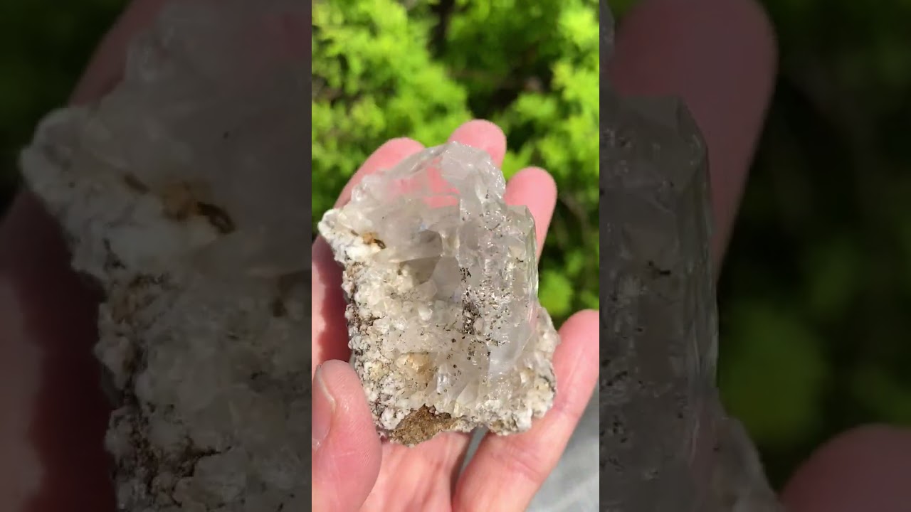 モンドクォーツ 原石 タンザニア産 神秘の天然水晶