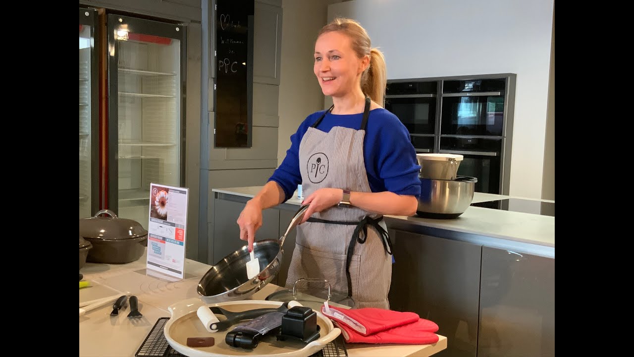 Pampered Chef® Kochshow - Teil 3 Zubereitung Flammkuchen auf dem Großer runden Stein Pampered Chef