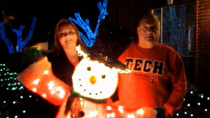 Debbie Fancher Sings Along New Territory's Trail o...