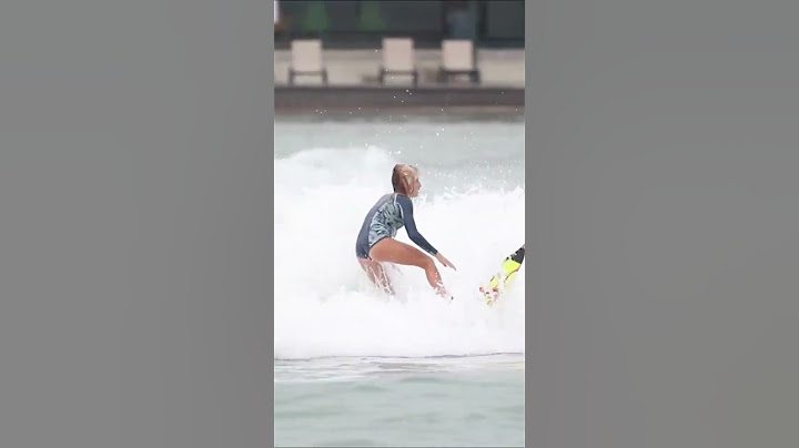 Erin Brooks is the first woman to do a front and back flip on a surfboard! 🤩