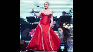 Muazzez Ersoy Söyleyi̇n Yildizlar Resimi